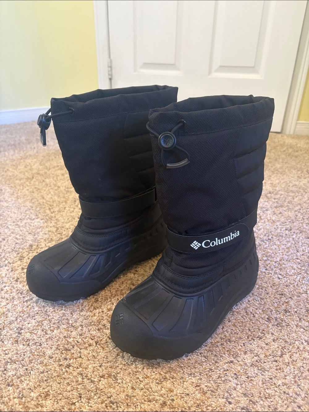 Columbia Kids Black Insulated Snow Boots